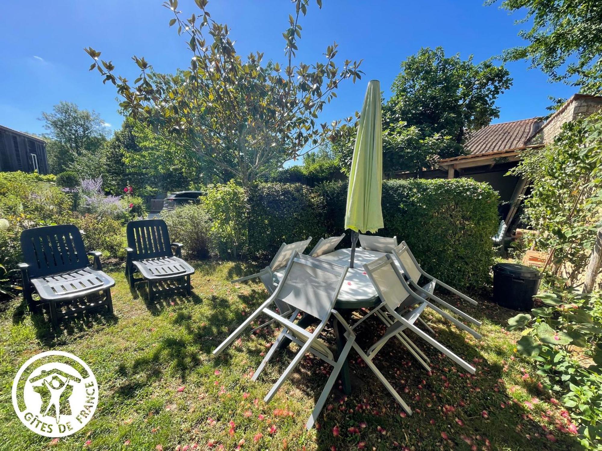 Willa Maison Au Coeur Du Marais Poitevin Avec Barques, Canoes, Pedalo Et Velos Включены - Fr-1-426-147 Damvix Zewnętrze zdjęcie